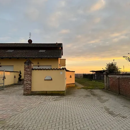 Casa Con Giardino Tra Asti E Torino, Relax Nel בית נופש