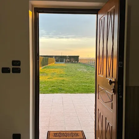 Casa Con Giardino Tra Asti E Torino, Relax Nel