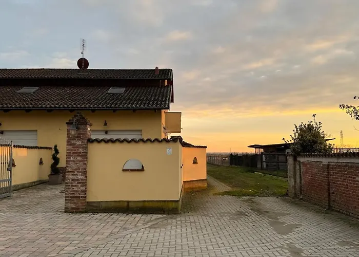 Casa Con Giardino Tra Asti E Torino, Relax Nel 펜션